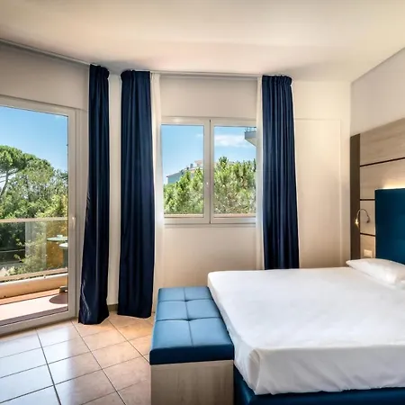 מלון Gardenia קאורלה