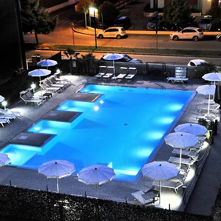 Gardenia מלון קאורלה