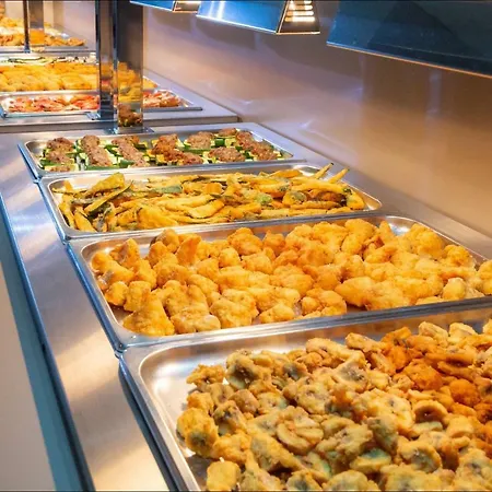 מלון Gardenia 3*