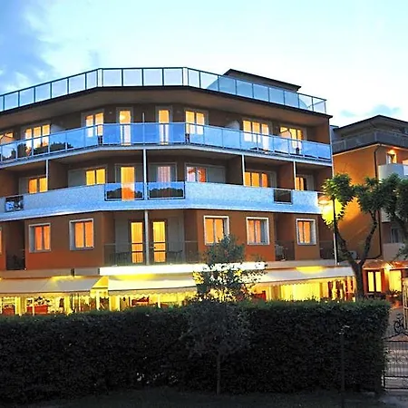 Hotel Gardenia 3*